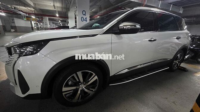 Peugeot 5008 Trắng 28000 km