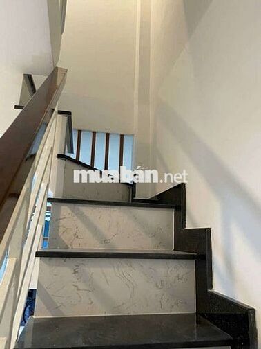 nhà bán đg.trần văn quang.p10.tân bình.