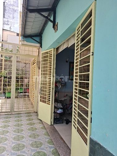 Chính chủ cần bán căn nhà HXH.
