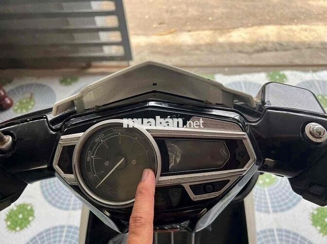 Yamaha Novo 5 Fi Trắng đen Đã sử dụng