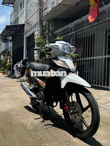 Honda Blade Trắng đen Thể thao