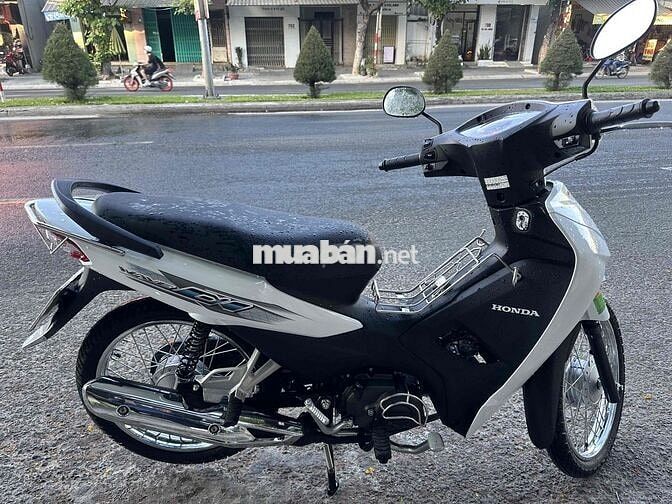 Honda Wave Alpha 2025 Trắng đen 900 km