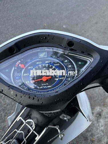 Honda Wave Alpha 2025 Trắng đen 900 km