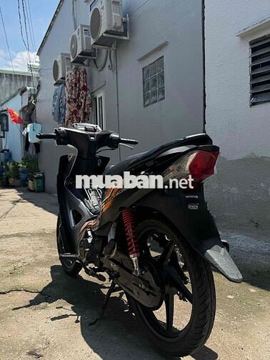 Honda Blade Trắng đen Thể thao