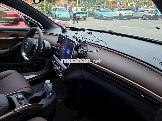 Xe điện VinFast VF8 Plus Đen