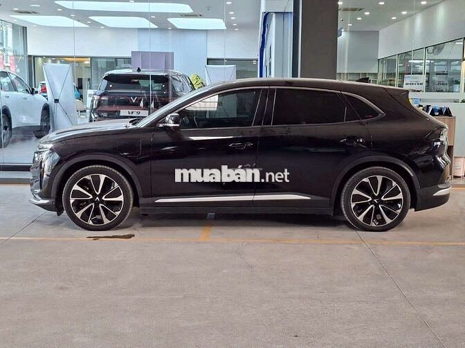 Xe điện VinFast VF8 Plus Đen