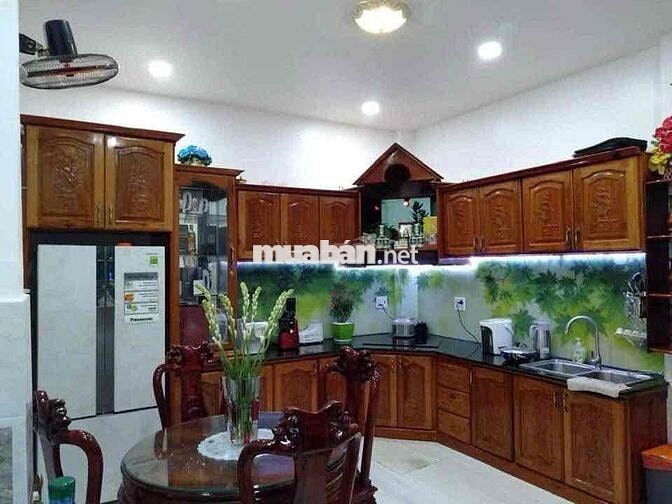 Bán MT đường Nguyễn Hữu Dật 4m x 15m đúc 1 lầu giá 8.4 tỷ TL