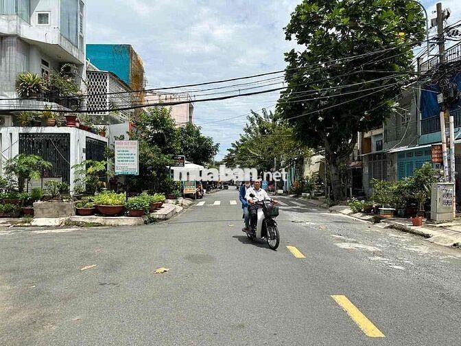Bán MT đường Nguyễn Hữu Dật 4m x 15m đúc 1 lầu giá 8.4 tỷ TL