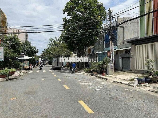 Bán MT đường Nguyễn Hữu Dật 4m x 15m đúc 1 lầu giá 8.4 tỷ TL