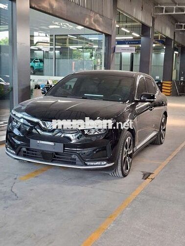 Xe điện VinFast VF8 Plus Đen