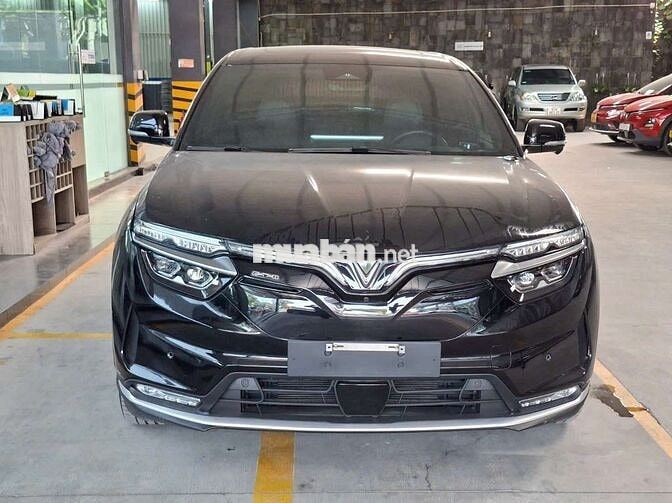 Xe điện VinFast VF8 Plus Đen