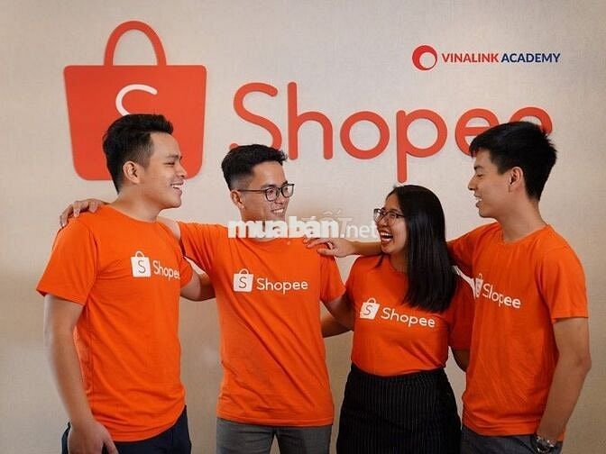 Công nhân kho Shopee Liên Chiểu 