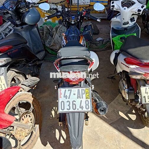 Honda Sonic 150R 2022 Cam trắng đen
