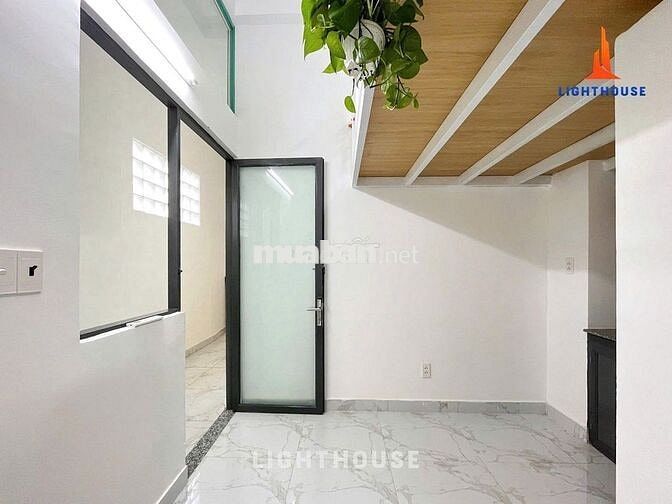 DUPLEX BAN CÔNG - CỬA SỔ THOÁNG NGAY NGUYỄN KIỆM - ĐỐI DIỆN BV 175