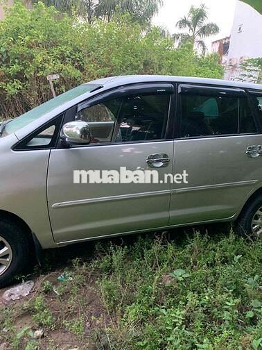 Toyota Innova G Bạc