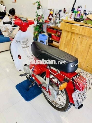 Honda DD C70 Đỏ Trắng