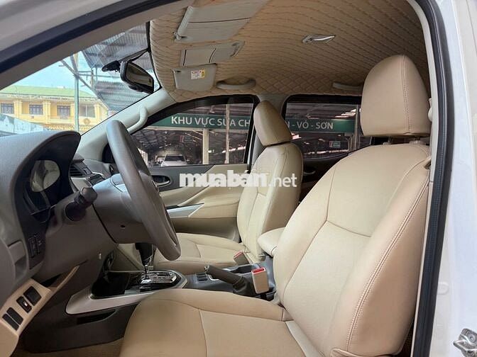 Nissan Navara Premium Z 2019 Trắng