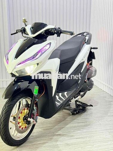 Honda Vario 125 Trắng đen