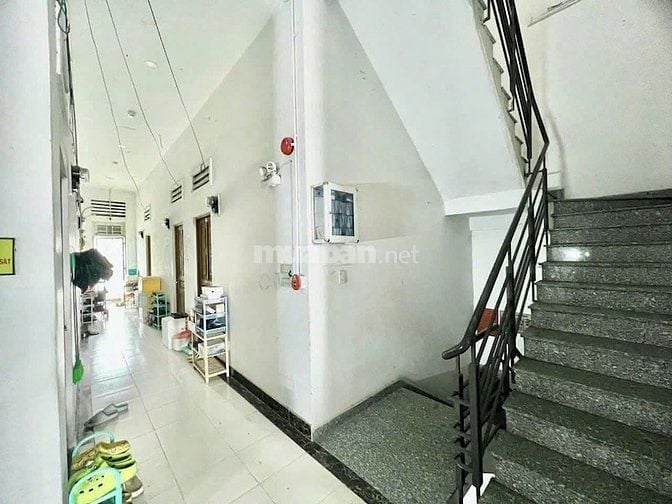 Bán toà CHDV siêu đẹp Quốc lộ 13 cũ, 350m2, 5 tầng, dòng tiền 120tr/th