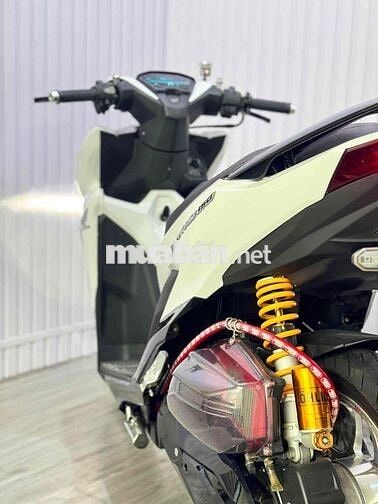 Honda Vario 125 Trắng đen