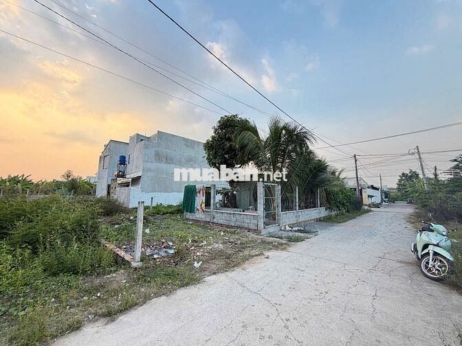 E CÒN 1 LÔ ĐẤT CHÍNH CHỦ NỀN 152M2,  SHR  THỔ CƯ. NGAY CẦU TÂN TRIỀU.