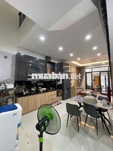 Nhà Kiệt Ô Tô Cách đường Chính 5m5 3m nhà 3 Tầng Mới