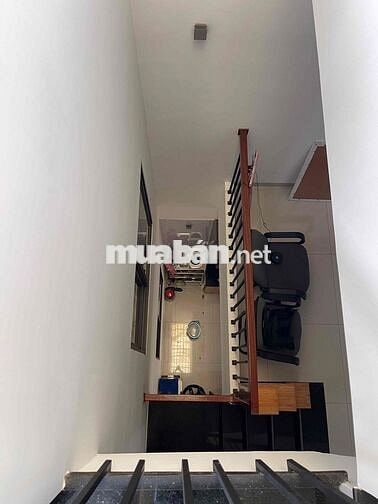 Nhà Kiệt Ô Tô Cách đường Chính 5m5 3m nhà 3 Tầng Mới