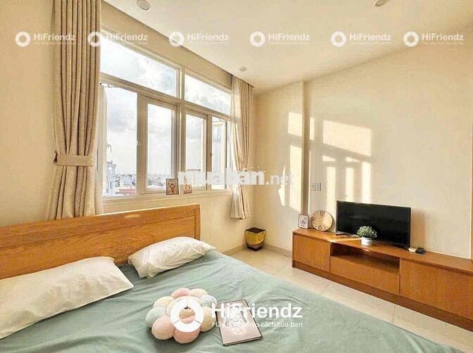 ĐANG TRỐNG STUDIO CỬA SỔ TRỜI - FULL NỘI THẤT - THANG MÁY -GẦN AOEN TP