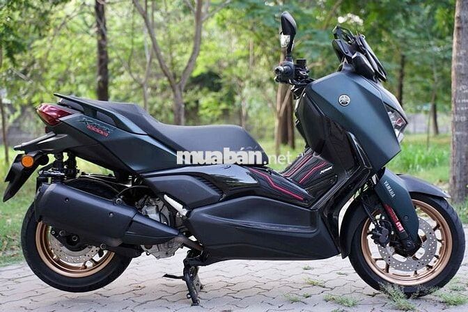 Yamaha XMAX 300 Xám đen