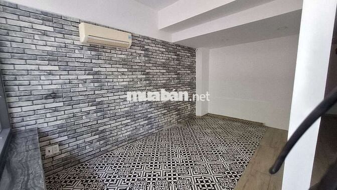 Cho thuê mặt bằng/văn phòng 100m² Hưng Gia 1 Phú Mỹ Hưng