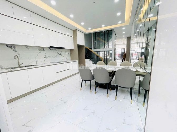 🏡 NHÀ 3 LẦU 4 PHÒNG NGỦ MỚI ĐẸP   - DT 80m2 – FULL NỘI THẤT – GIÁ CHỈ