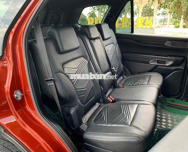Everest Titanium 2023 qua sử dụng giá hợp lý