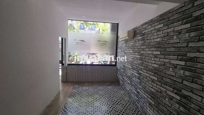 Cho thuê mặt bằng/văn phòng 100m² Hưng Gia 1 Phú Mỹ Hưng