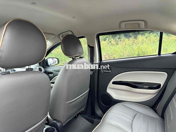 Mitsubishi Attrage 2017 Tự động Xám