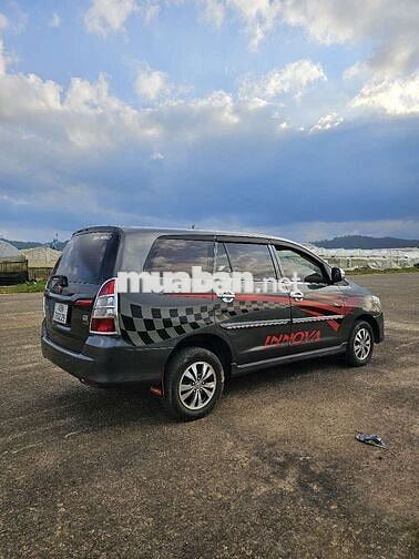 Toyota Innova 2015 E Xám