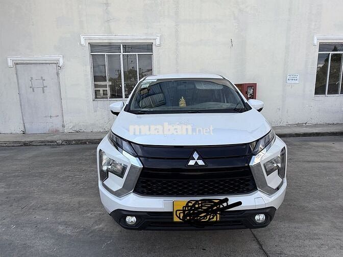 Mitsubishi Xpander Trắng 7 chỗ