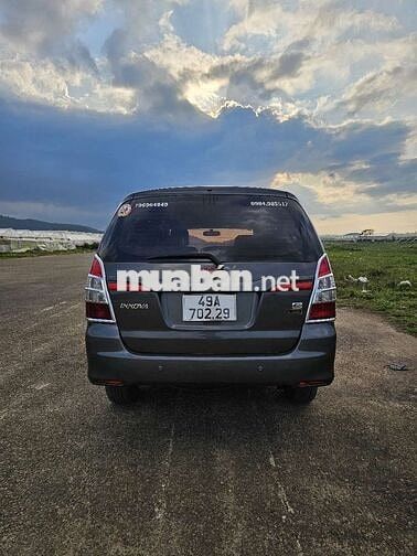 Toyota Innova 2015 E Xám