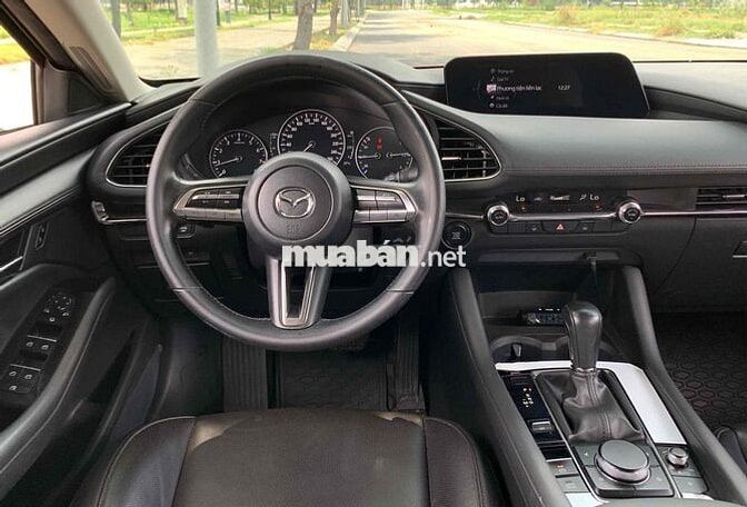 Mazda 3 Luxury 2022 qua sử dụng đi kĩ giá hợp lý