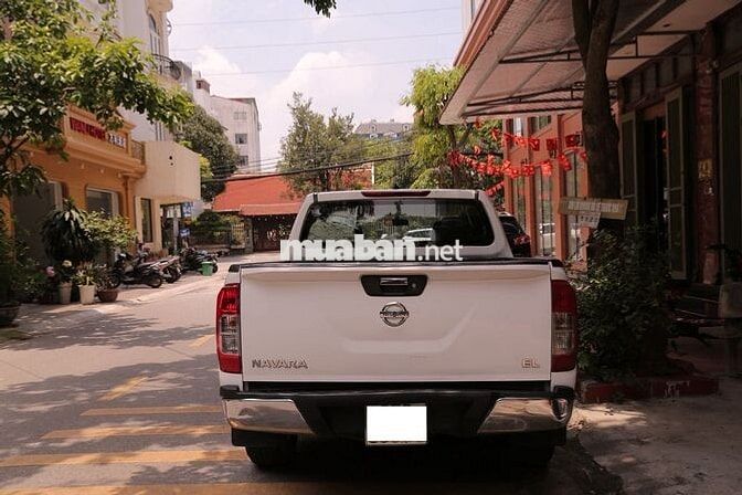 Nissan Navara 2017 Trắng