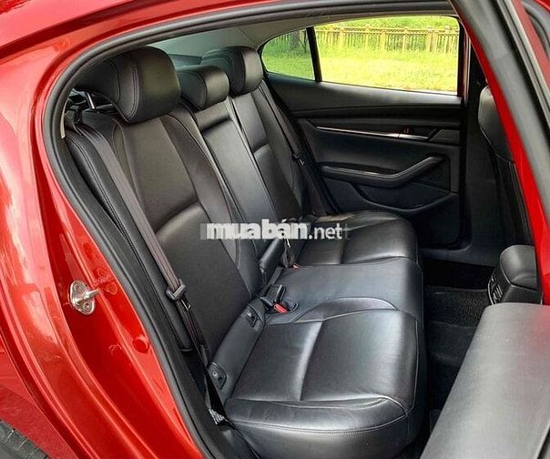 Mazda 3 Luxury 2022 qua sử dụng đi kĩ giá hợp lý