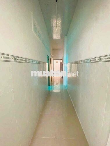 nhà mặt tiền 4,5x26 có 2pn xe hơi đỗ trong nhà