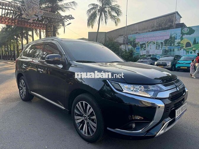 Mitsubishi Outlander 2021 không lỗi lầm 10.000 km