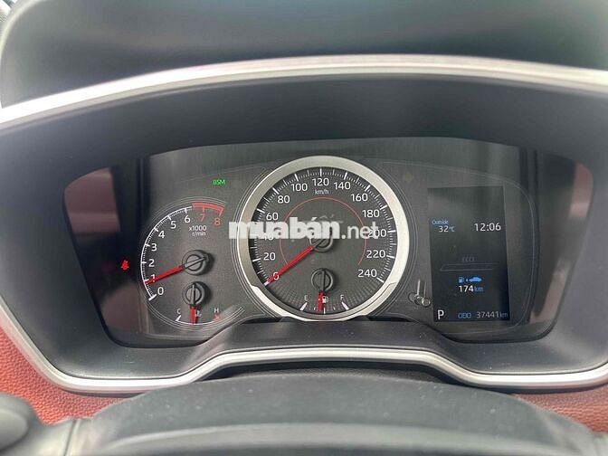 Toyota Corolla Cross 2020 1.8V 37000 km Nâu