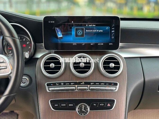 Mercedes-Benz C200 Exclusive 2021 Trắng cực đẹp