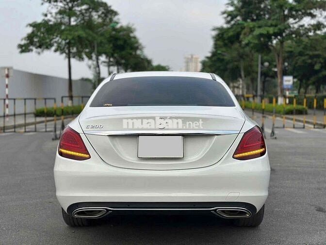 Mercedes-Benz C200 Exclusive 2021 Trắng cực đẹp