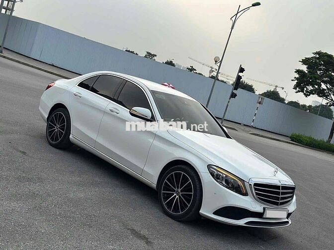 Mercedes-Benz C200 Exclusive 2021 Trắng cực đẹp