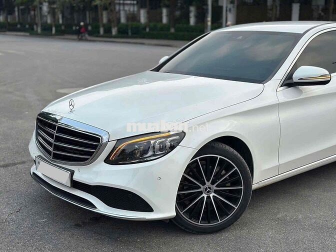Mercedes-Benz C200 Exclusive 2021 Trắng cực đẹp