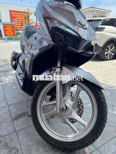 Bán nhanh airblade 2018 chính chủ từ đầu, ít đi