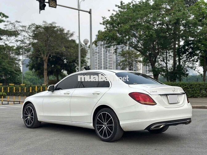 Mercedes-Benz C200 Exclusive 2021 Trắng cực đẹp