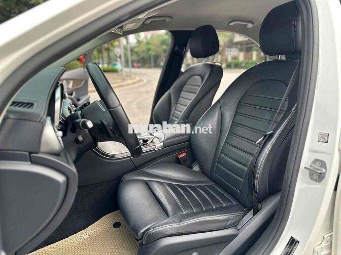 Mercedes-Benz C200 Exclusive 2021 Trắng cực đẹp